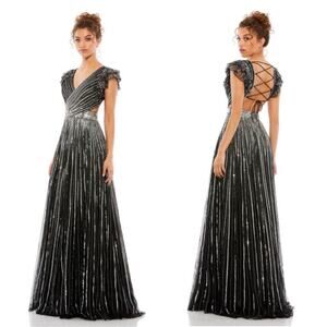 Mac Duggal 5568 Ruffle Sleeve Surplice Bodice Black & Silver Sequin Gown 12 NWT